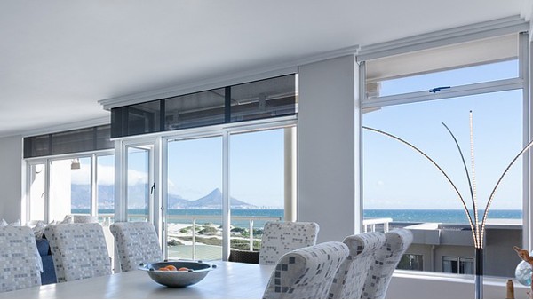 佛山樓上樓門窗廠家的高端門窗價(jià)格怎么樣？