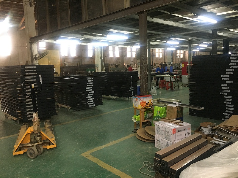 老公非要購(gòu)買(mǎi)這家門(mén)窗廠的鋁合金門(mén)窗，看到實(shí)物我閉嘴了！