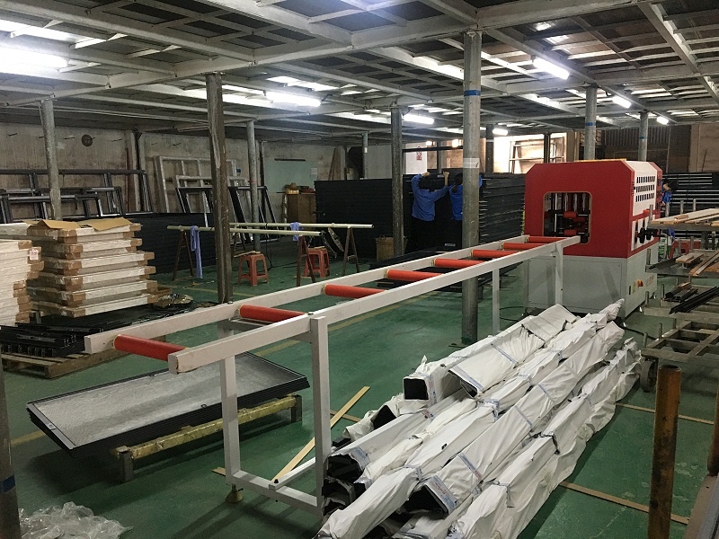 老公非要購(gòu)買(mǎi)這家門(mén)窗廠的鋁合金門(mén)窗，看到實(shí)物我閉嘴了！