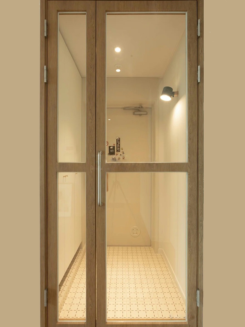 鋁木門窗和實木門窗的區(qū)別你搞懂了嗎?！