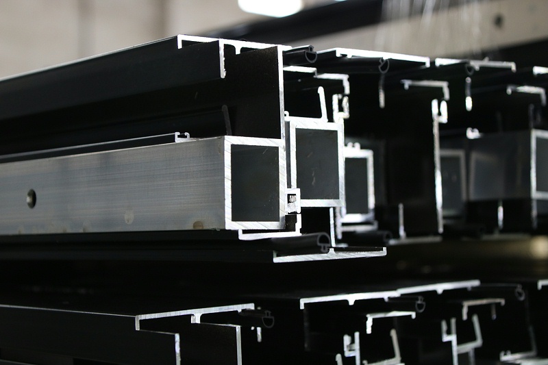 日子過(guò)久了才發(fā)現(xiàn)，家里使用樓上樓節(jié)能系統(tǒng)門(mén)窗很有必要！