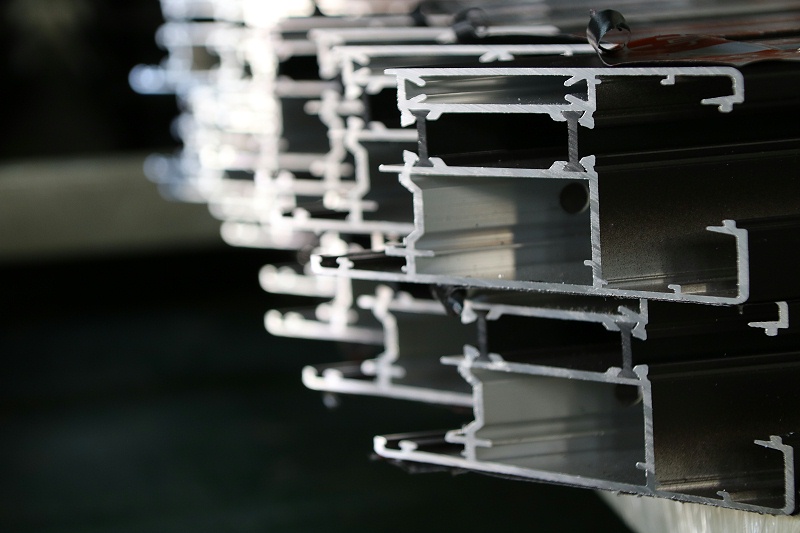 佛山高檔別墅鋁合金門窗哪個牌子好？樓上樓門窗