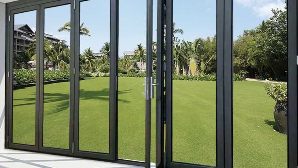 鋁合金門窗滑撐到底有多重要？樓上樓高端門窗這樣說…